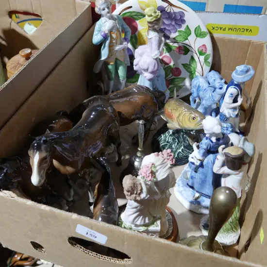 Figurines
