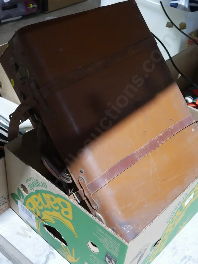 Old suit case Image 1++