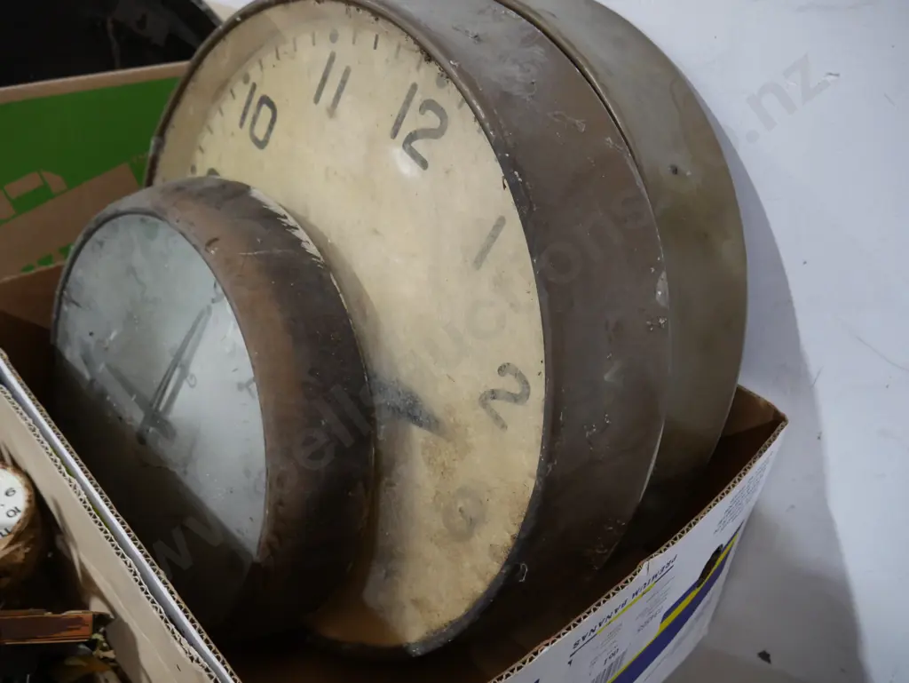 Clocks Image 1++