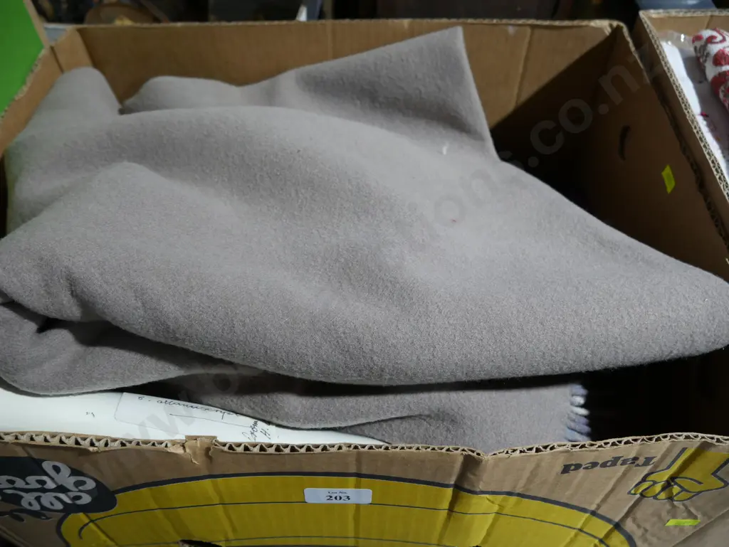 Blanket, clock etc Image 1++