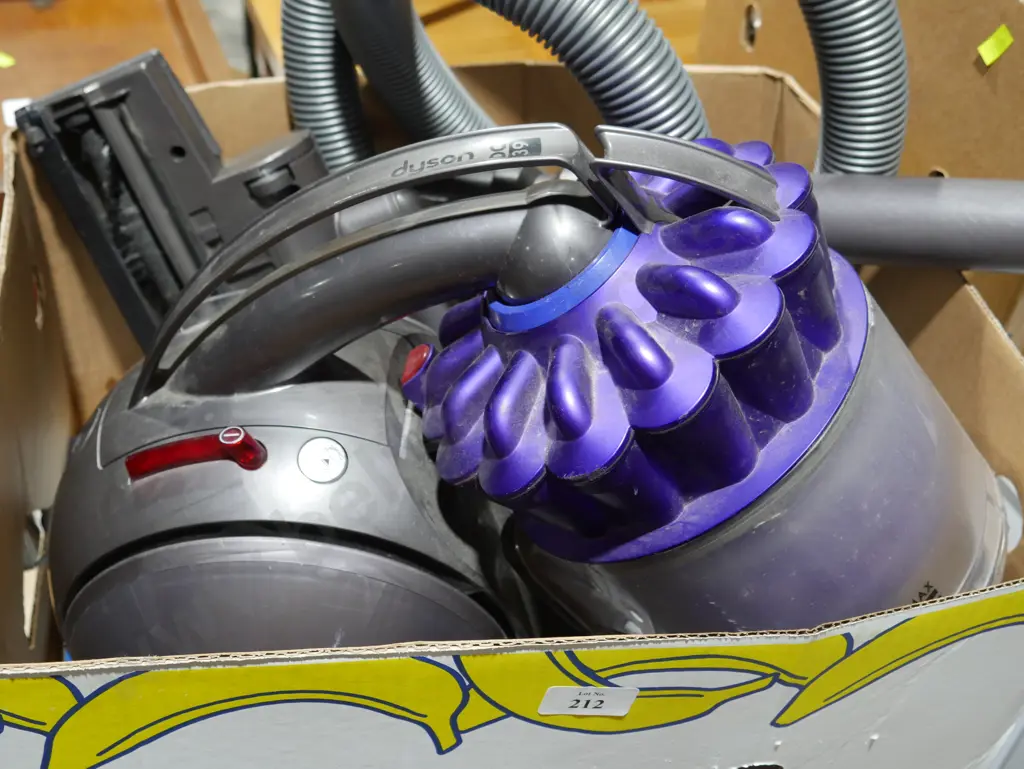 Dyson vacuum Image 1++