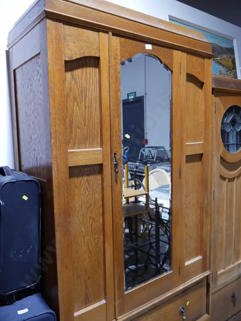 Oak wardrobe Image 1++