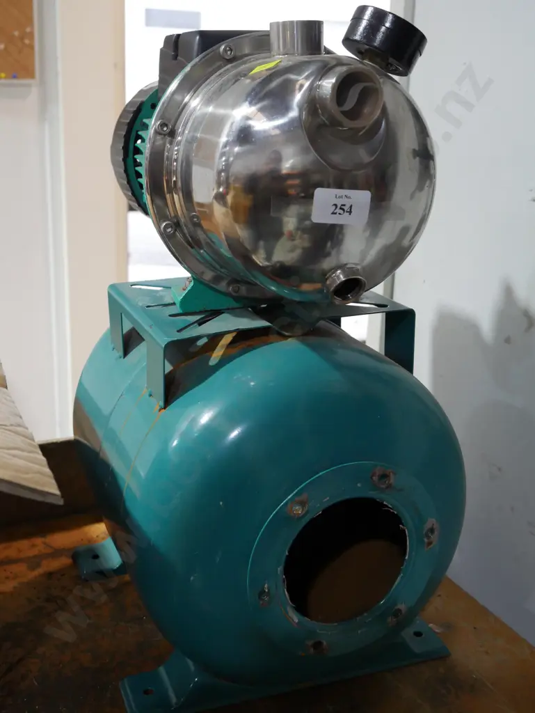 Water pump Image 1++