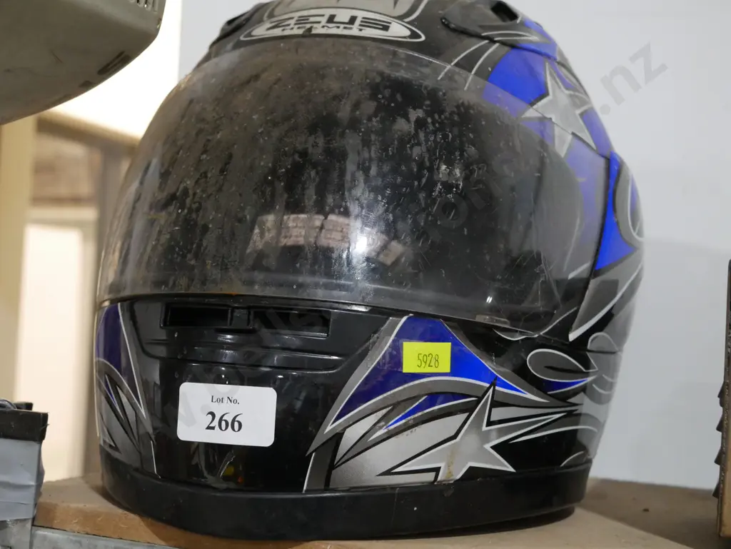 Helmet Image 1++