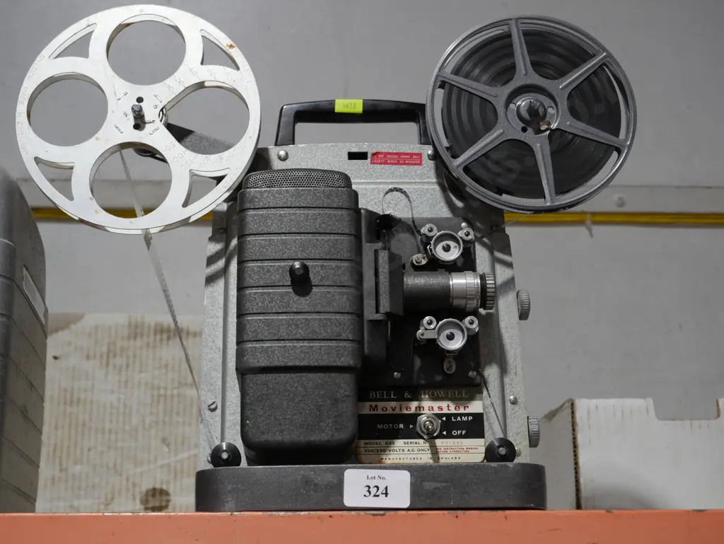 Movie projector Image 1++