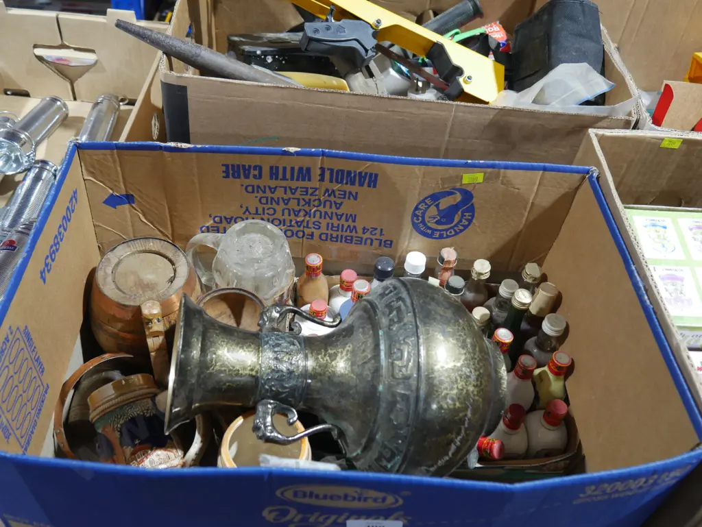 Miniature bottles , mugs Image 1++