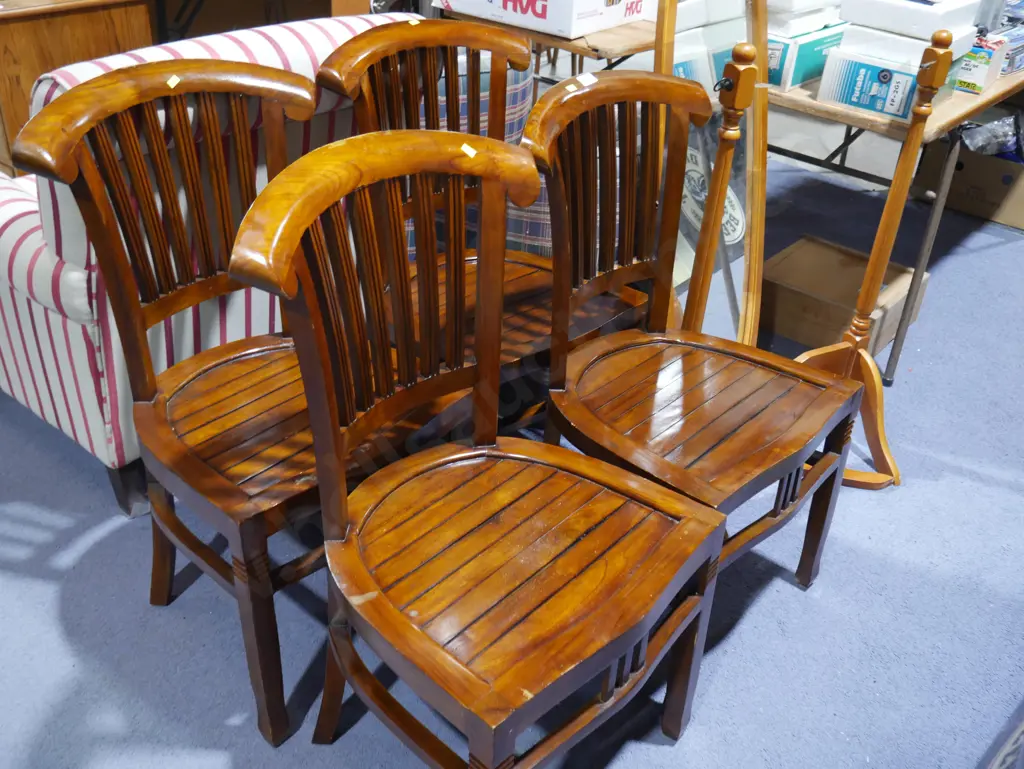 4 Dining chairs Image 1++