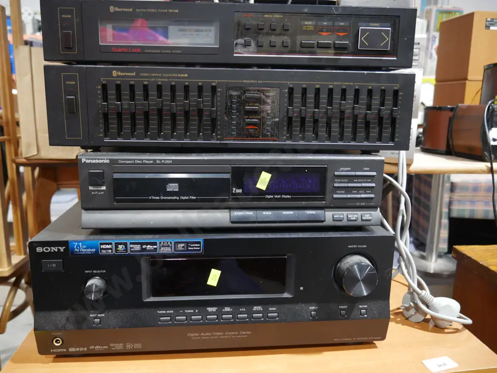 Stereo equipment Image 1++