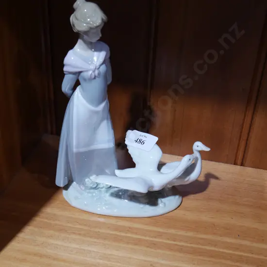 Laldro figurine