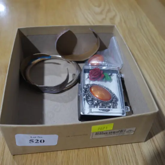 Costume jewellery