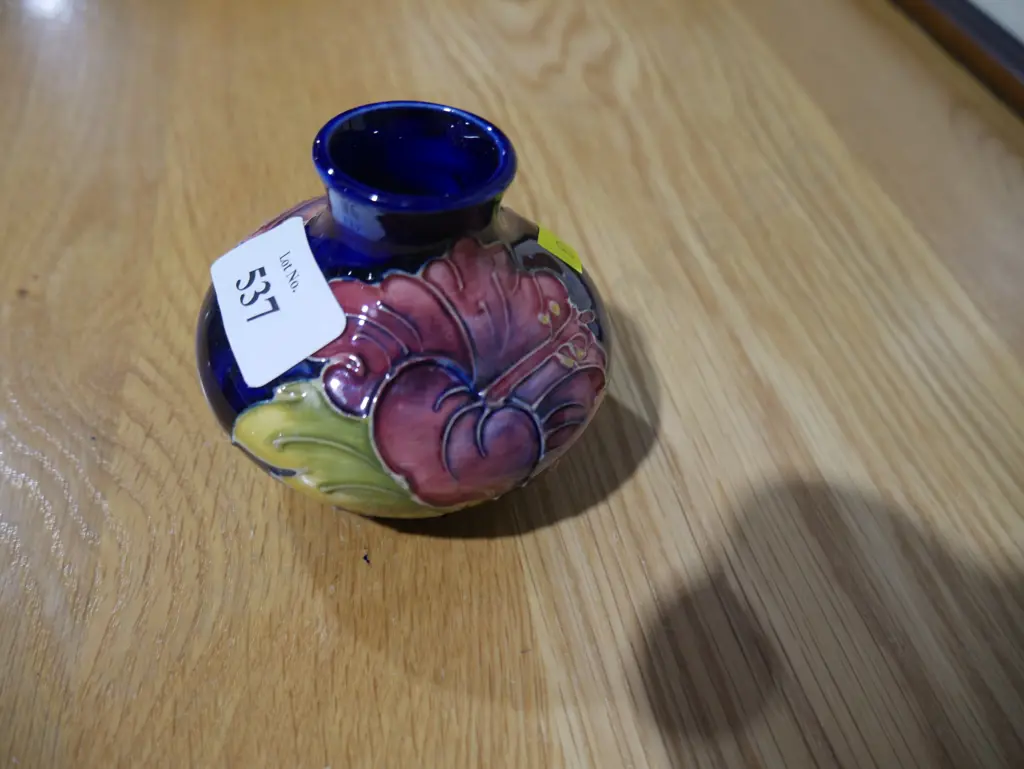 Moorcroft vase Image 1++