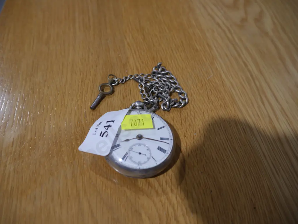 Pocket watch and chain Image 1++