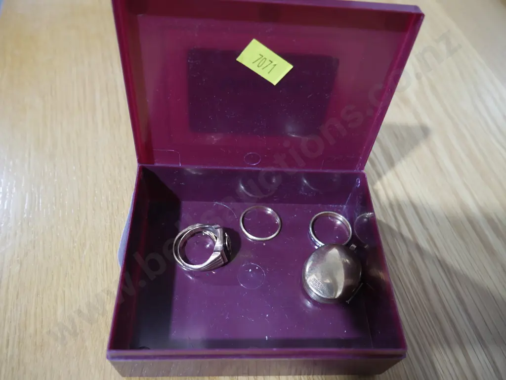Gold rings etc Image 1++