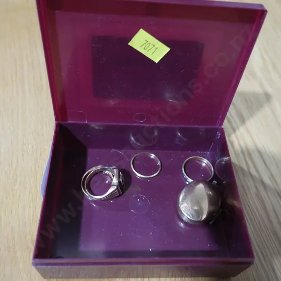 Gold rings etc