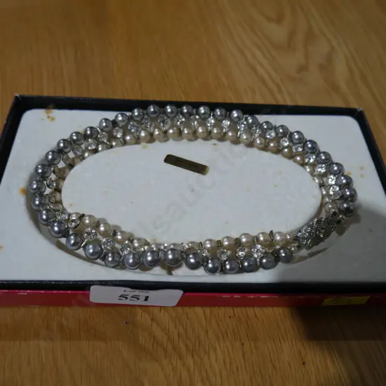 Necklace pearl