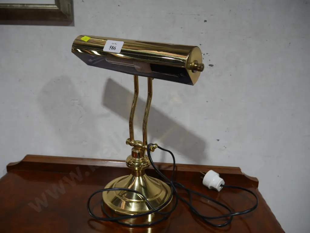 Brass lamp Image 1++