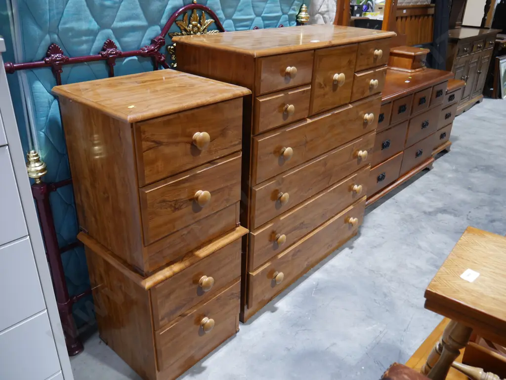 Chest of drawers and 2 bed sides Image 1++