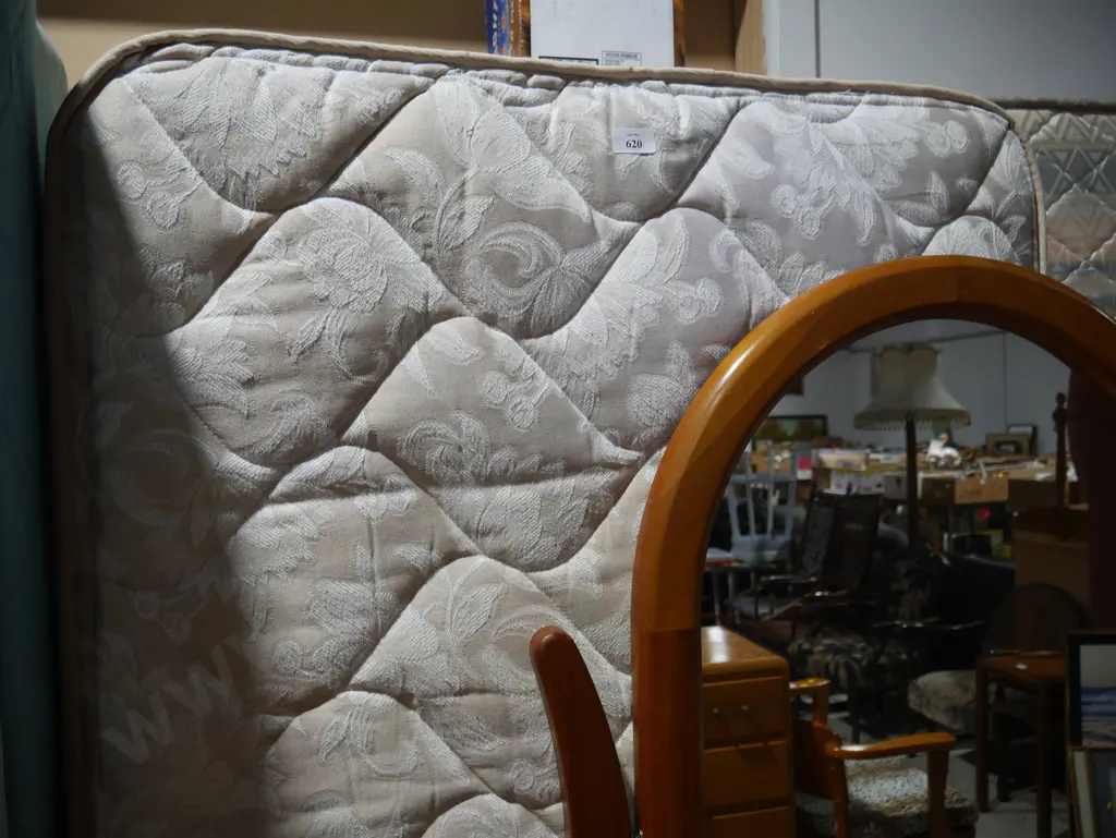 Single bed Image 1++