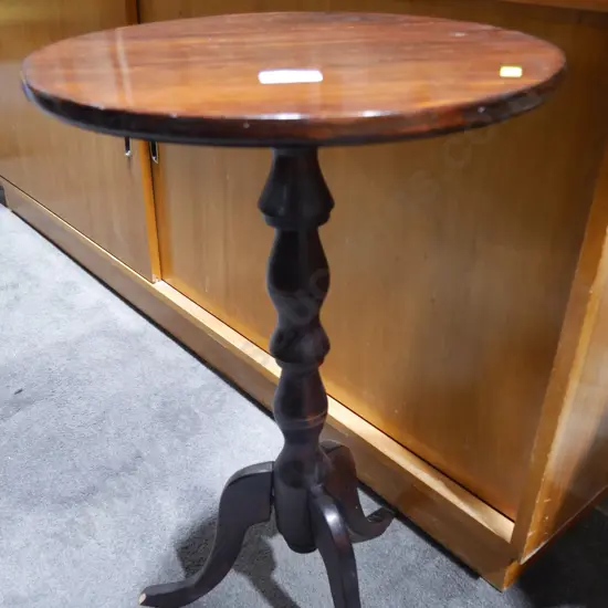 Wine table
