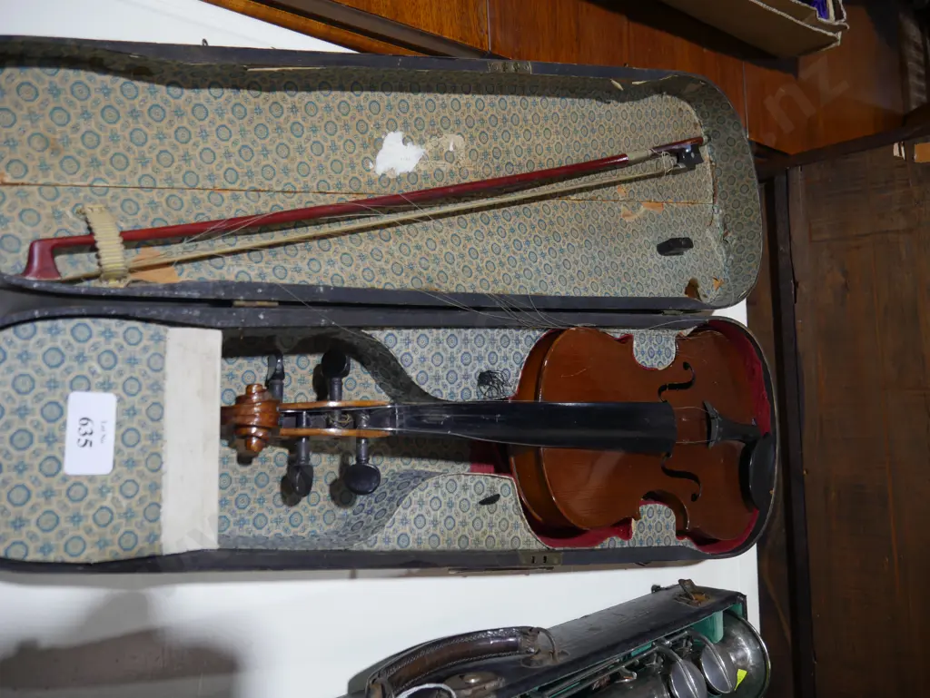 Violin and case Image 1++