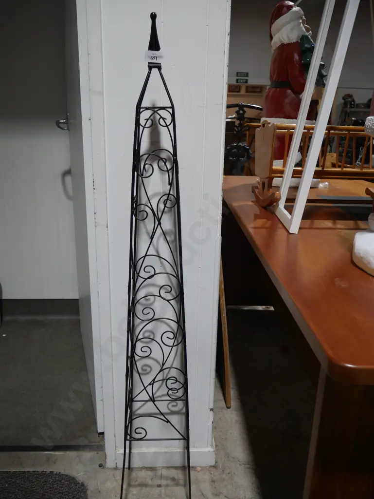 Wire tower Image 1++