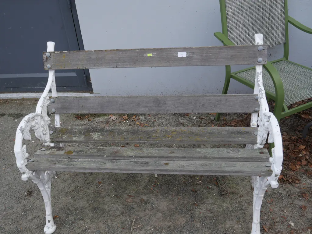 Garden bench Image 1++