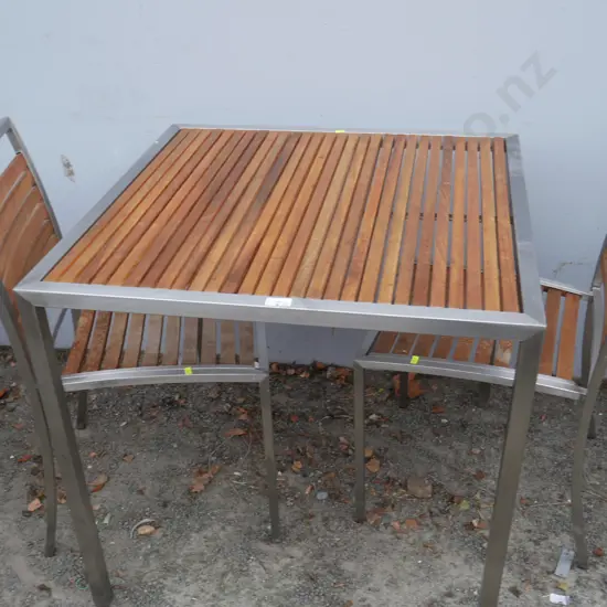 Outdoor table and 2 chairs