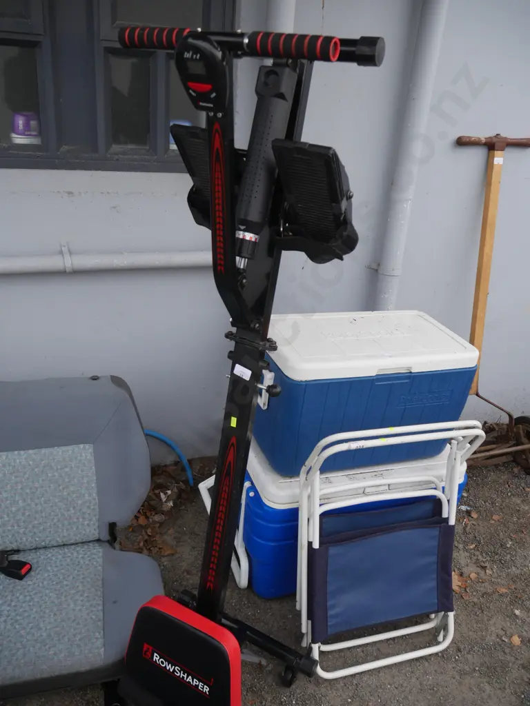 Rowing machine Image 1++
