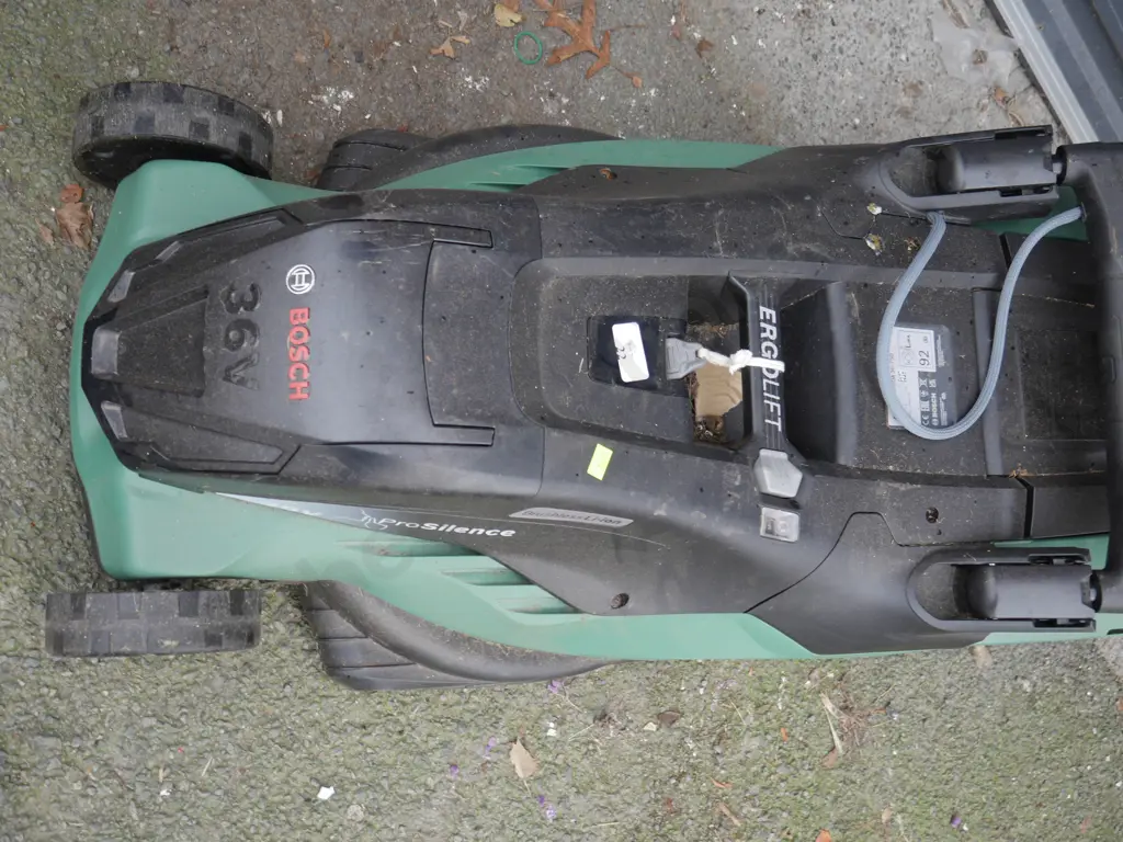 Bosch battery lawnmower Image 1++
