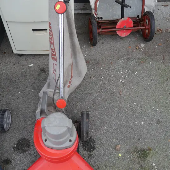 Victa vacuum