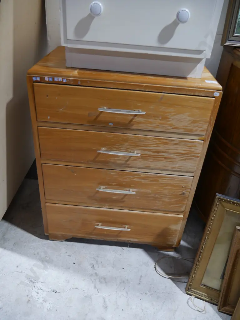 4 drawer chest etc Image 1++