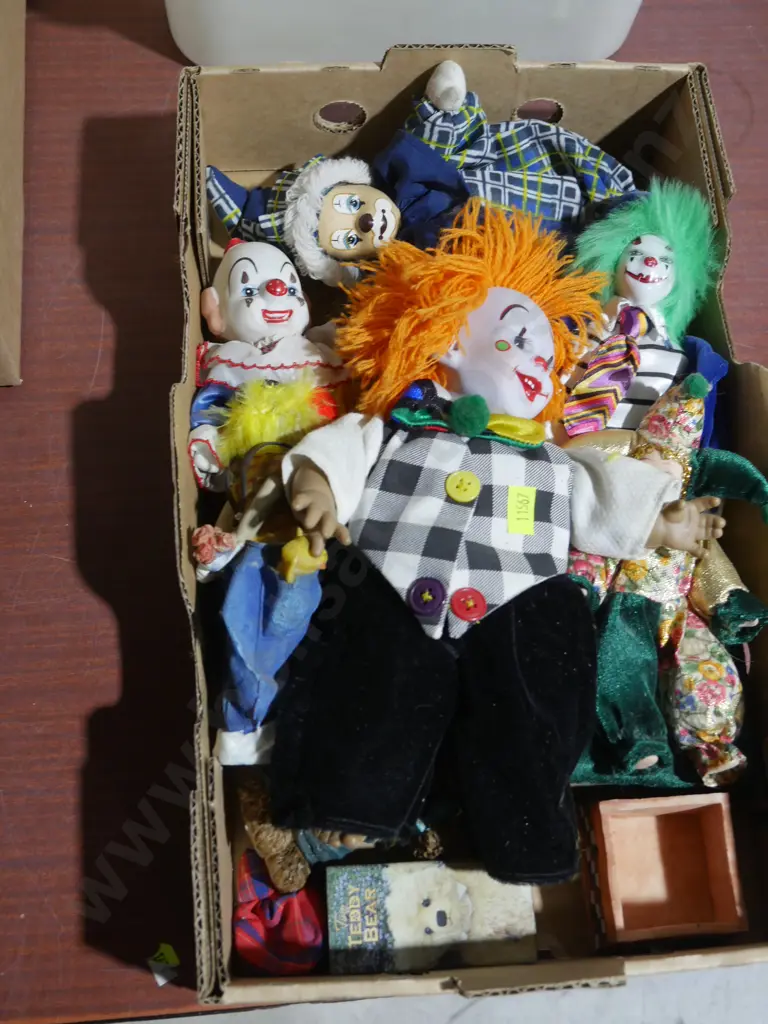 Clown ornaments etc Image 1++
