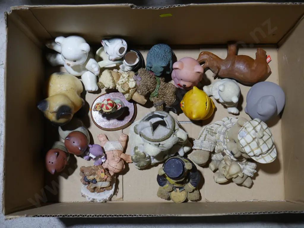 Assorted teddy bear ornaments Image 1++