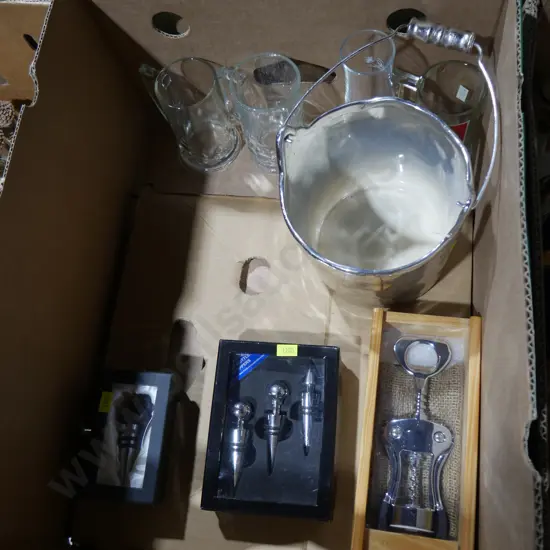 Assorted bar accessories