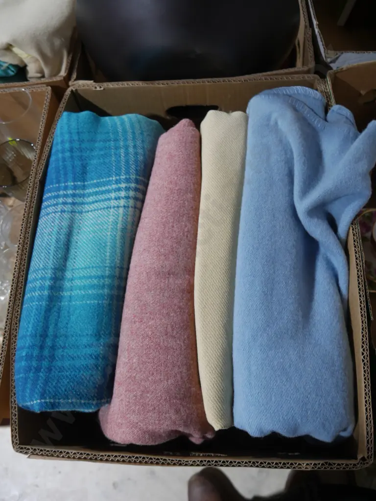 Woolen blankets Image 1++