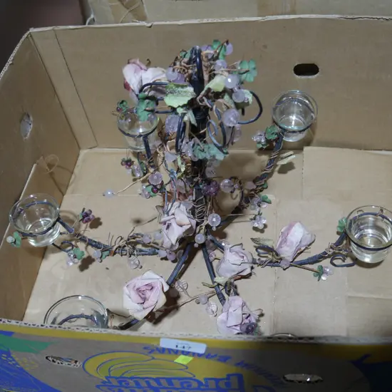 Floral chandelier candle holder