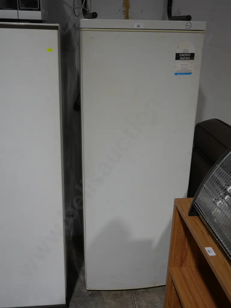 Upright freezer Image 1++