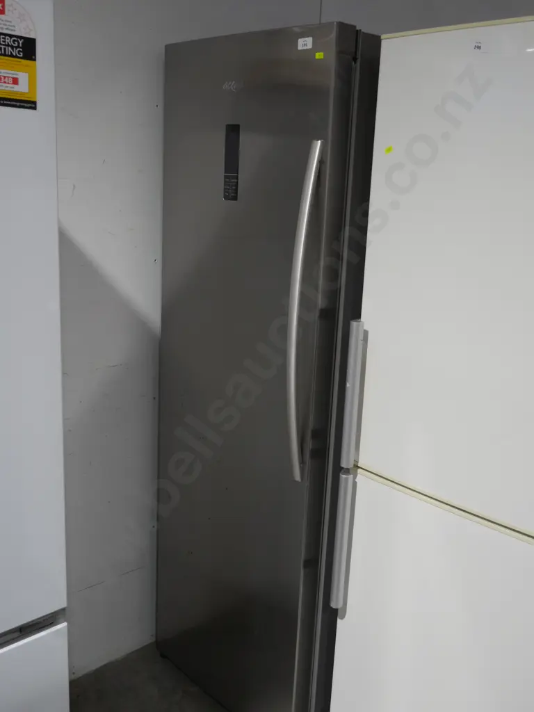 Acqua upright freezer Image 1++