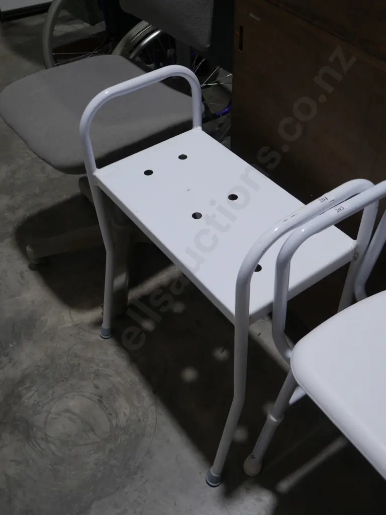 Shower stool Image 1++