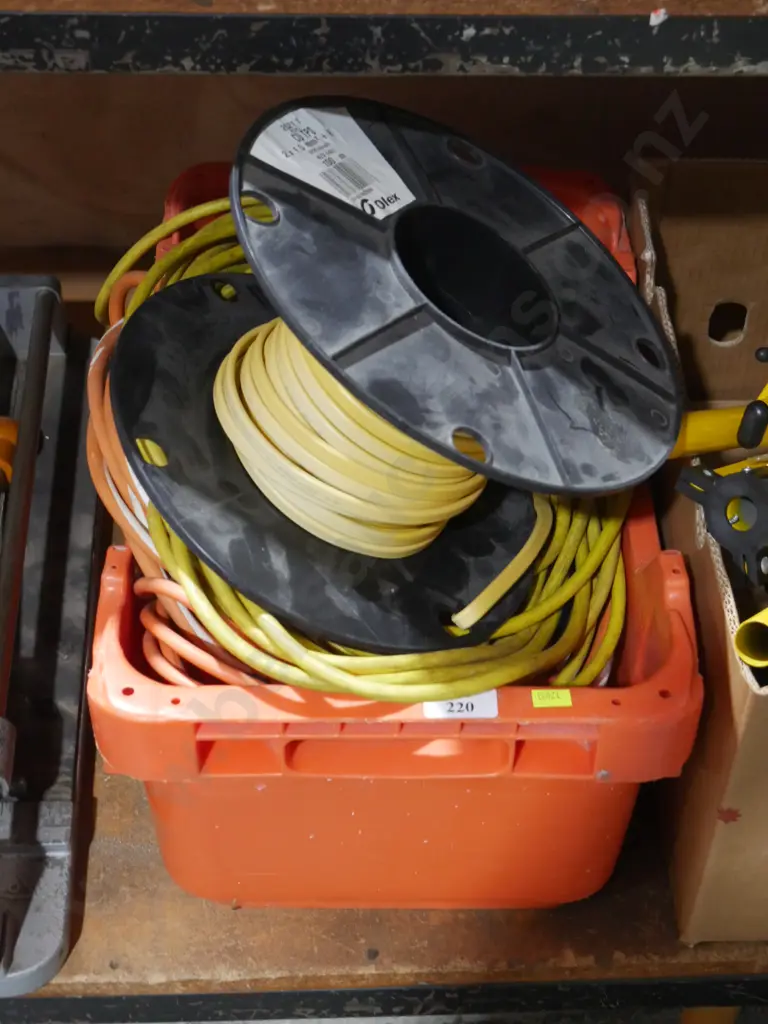 Extension cords etc Image 1++
