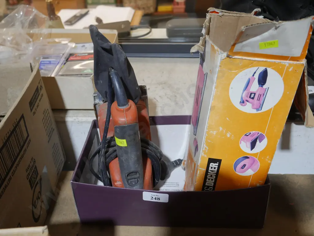 Black & Decker sander Image 1++
