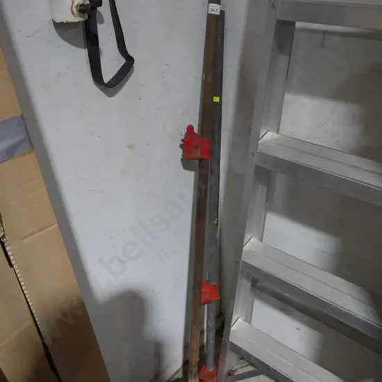 2 sash clamps