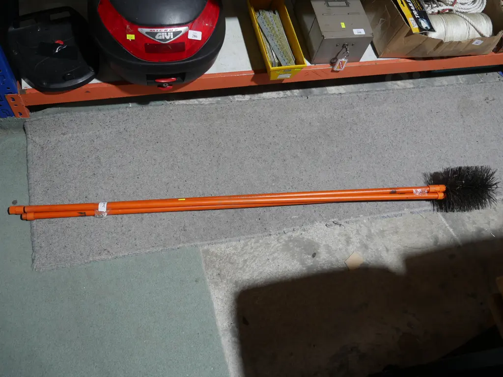 Flue brush Image 1++