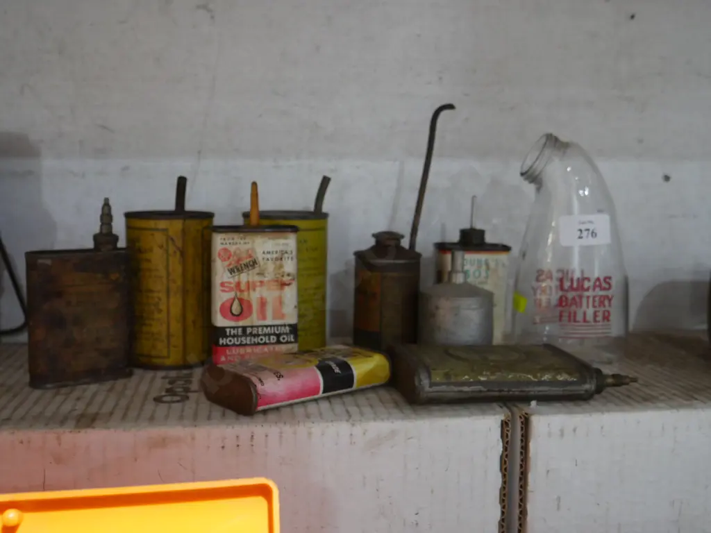Assorted oil cans Image 1++