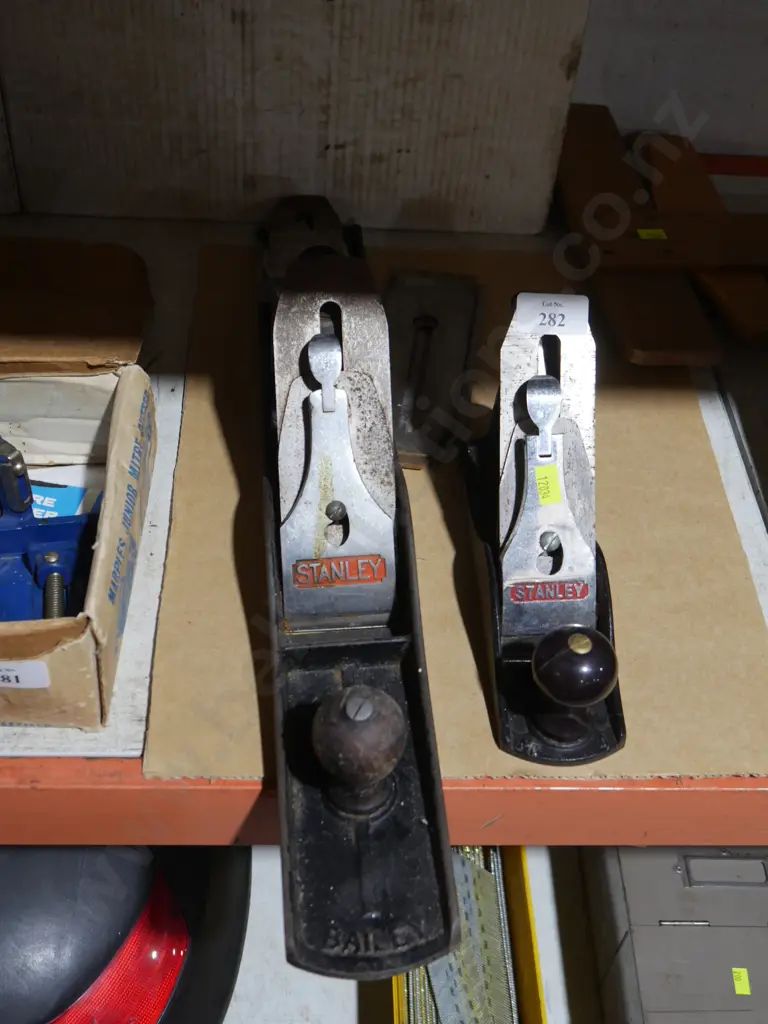 2 Stanley wood planes Image 1++