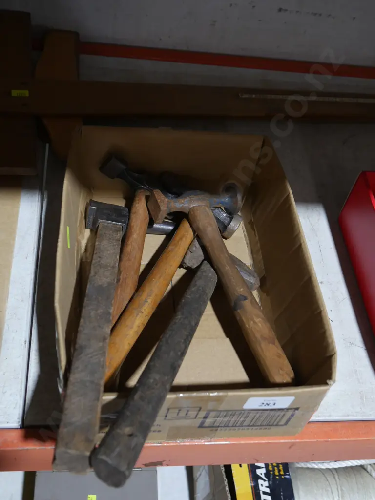 Assorted hammers Image 1++