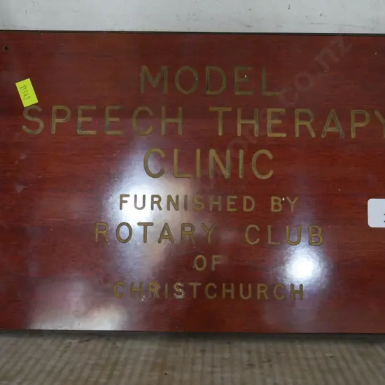 Speech therapy clinic sign