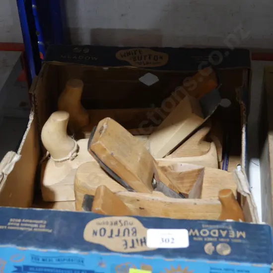 Assorted wood planes
