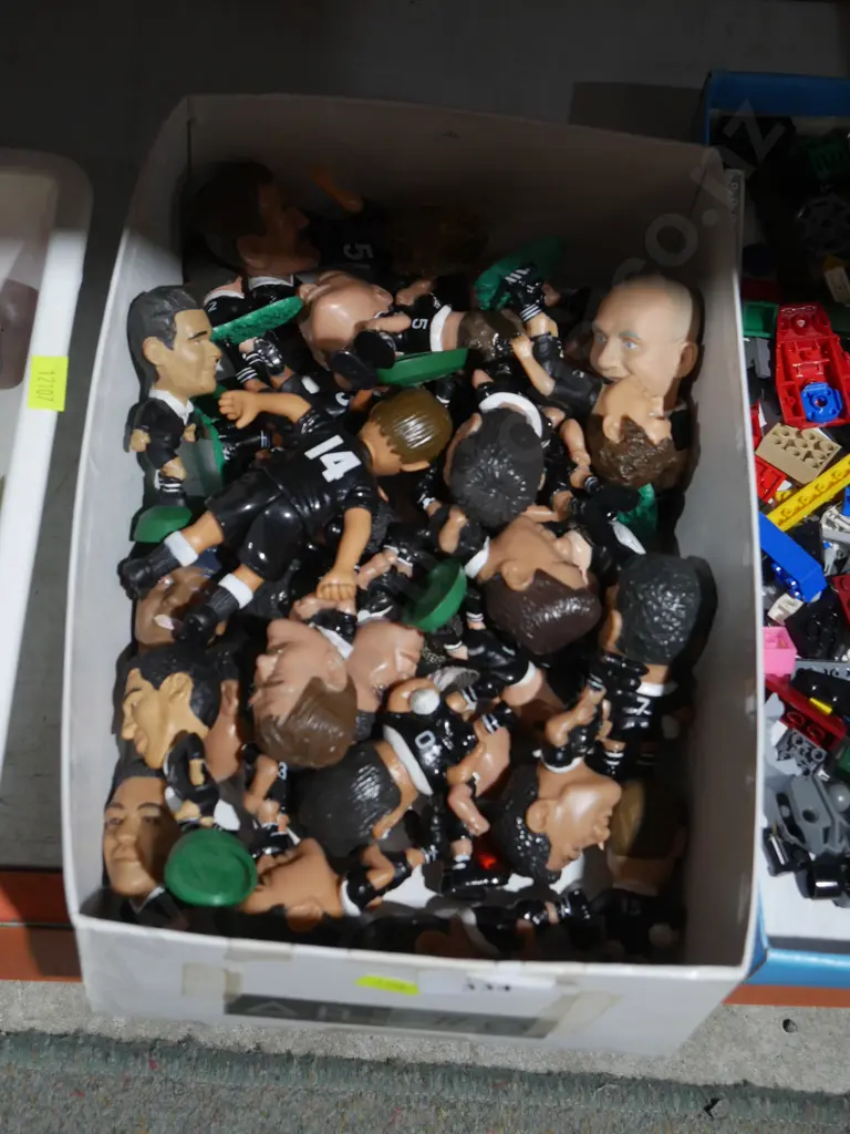 All Blacks figurines Image 1++