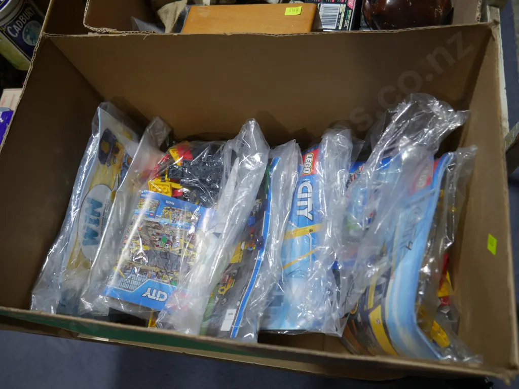 Assorted LEGO sets Image 1++